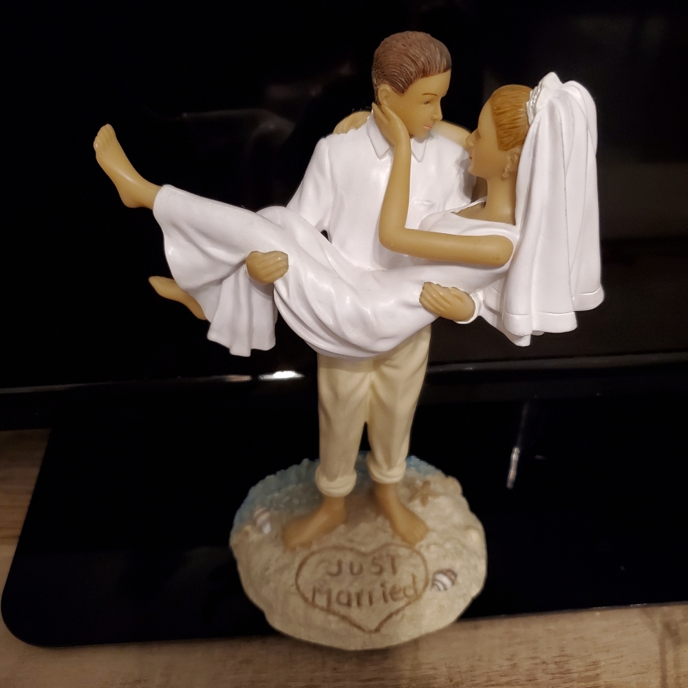 Just Married Beach Figurine